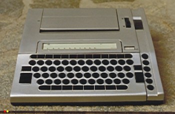MACCHINA_SCRIVERE_KIOCERA.jpg